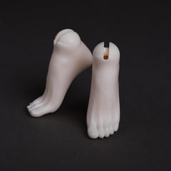 DollZone 1/4 bjd hands and feet for 43cm female cat body