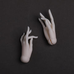 DollZone 1/4 bjd hands and feet for 43cm female cat body