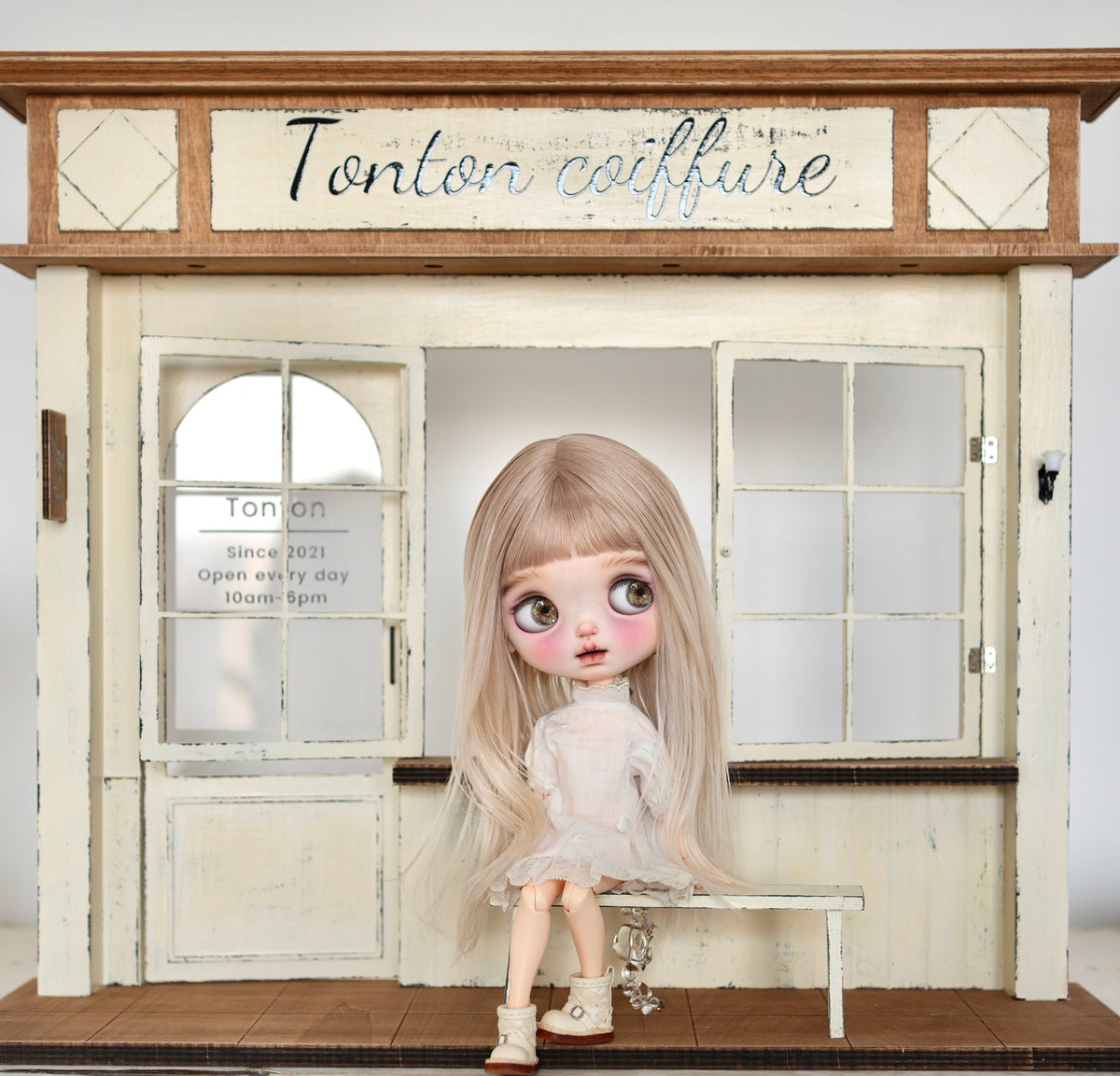Miniature Dollhouse 1/3 1/4 1/6 1/12 Retro Coffee Shop DIY