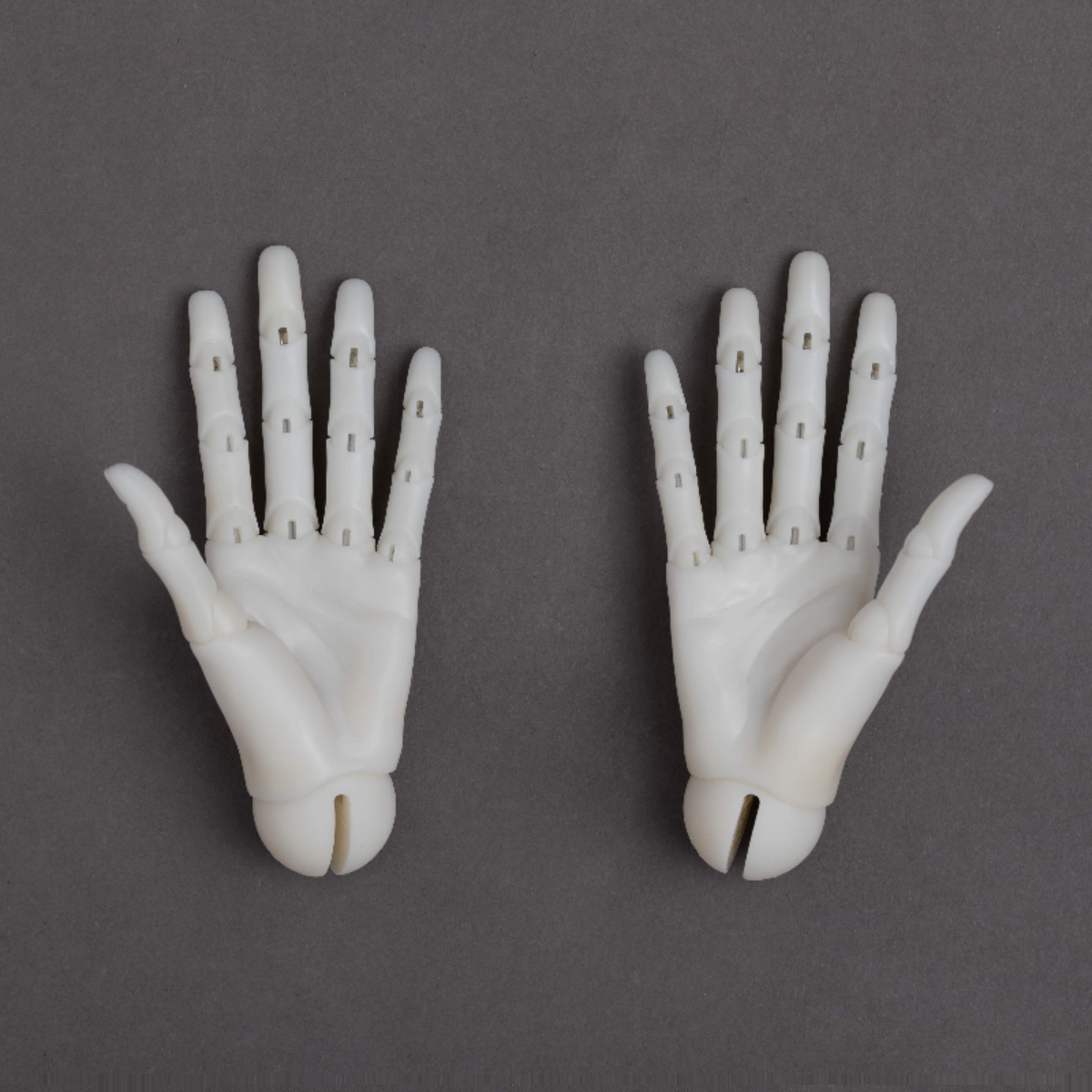 DollZone 75cm joint hands