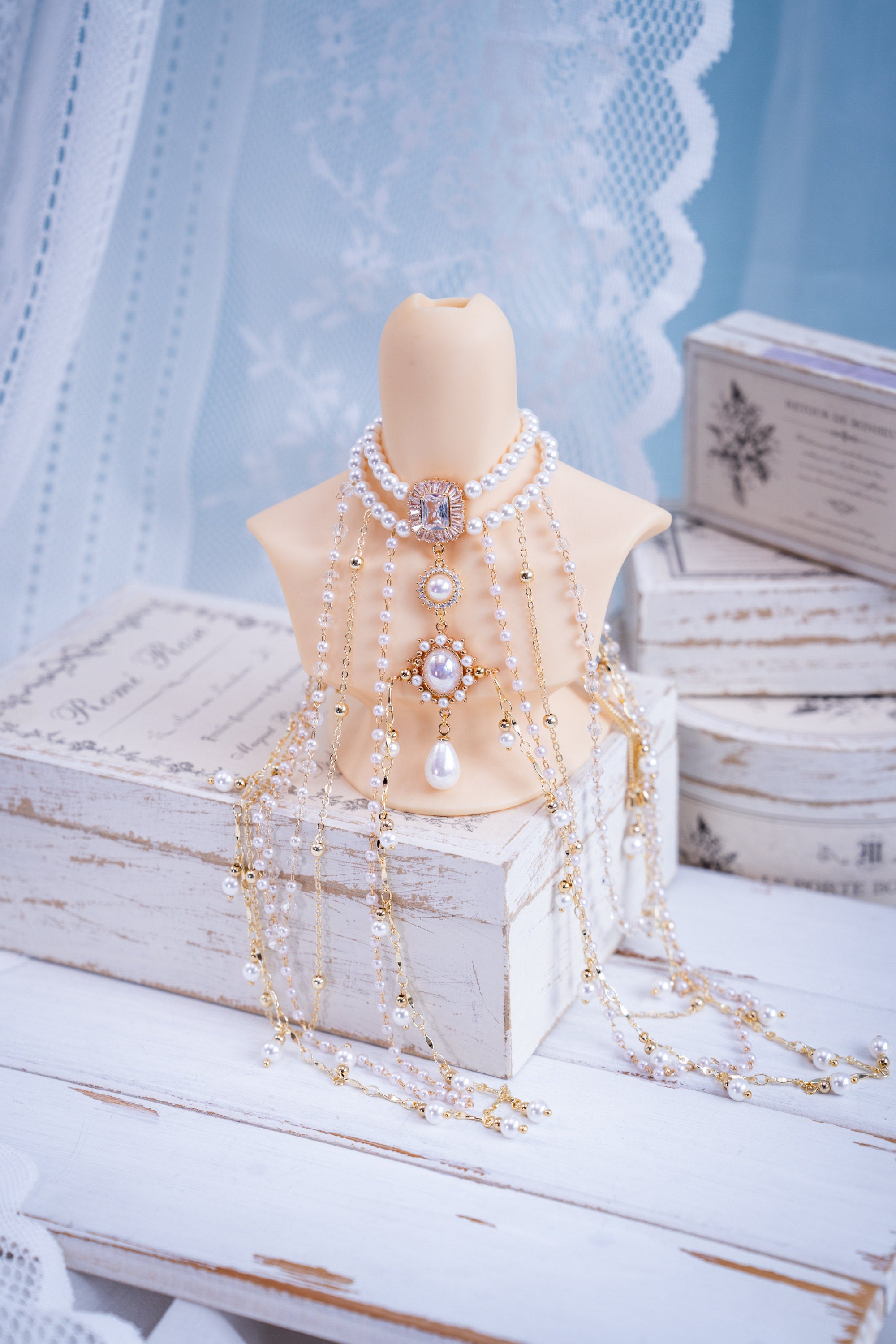 Romantic In Apertures 1/3 BJD Body chains Snow White Zircon Shawl Necklace