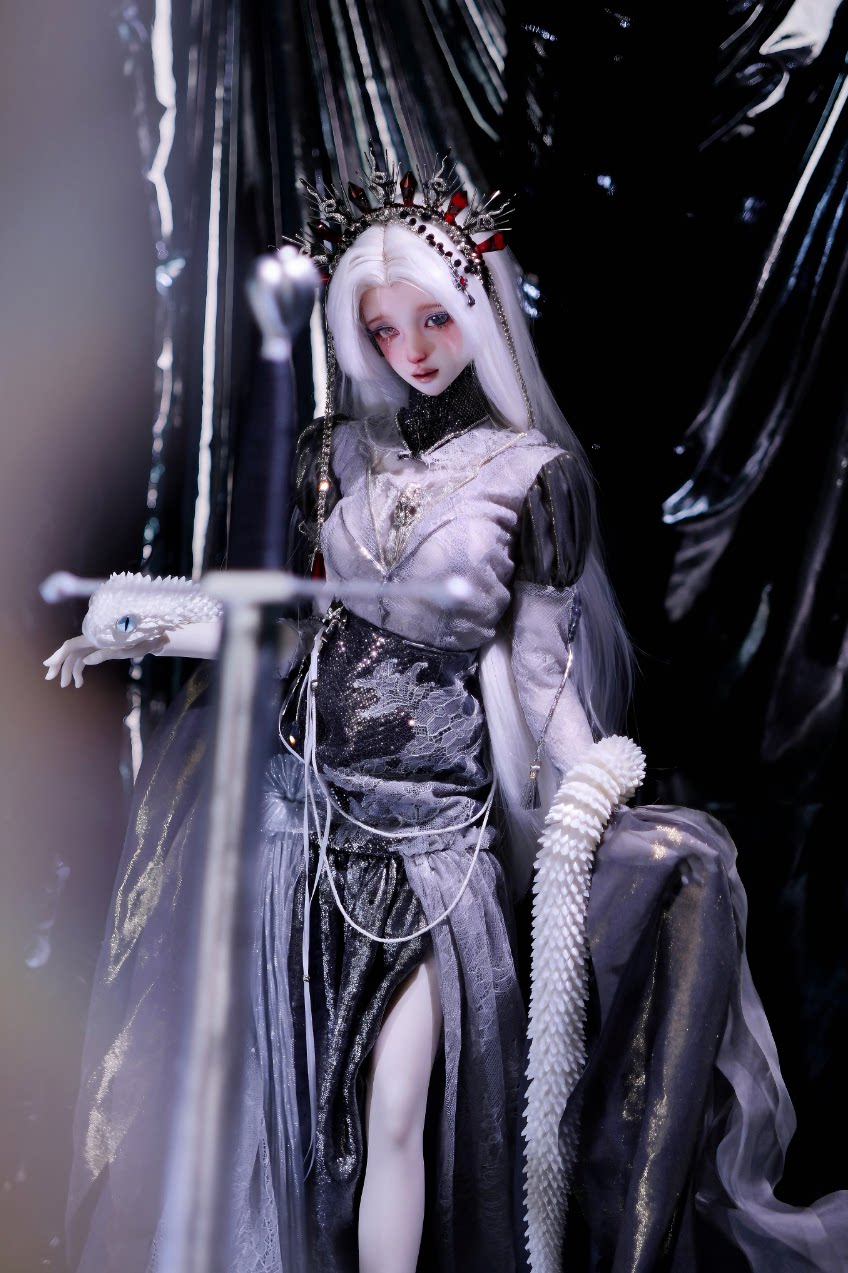 WonderlandDoll 1/3 64cm BJD head Chloe & body