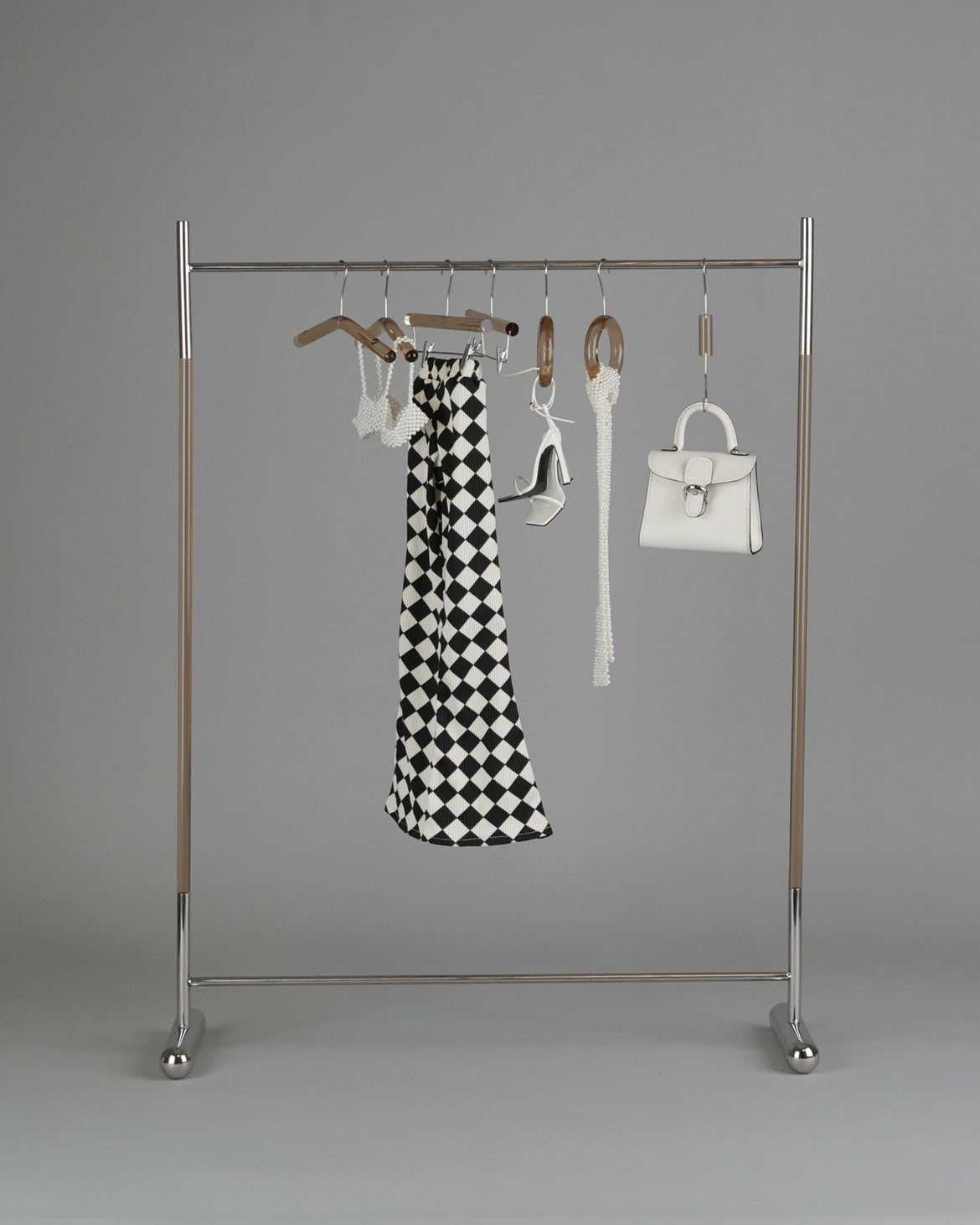 Fanff 68-75cm BJD floor-standing stainless steel clothes rack