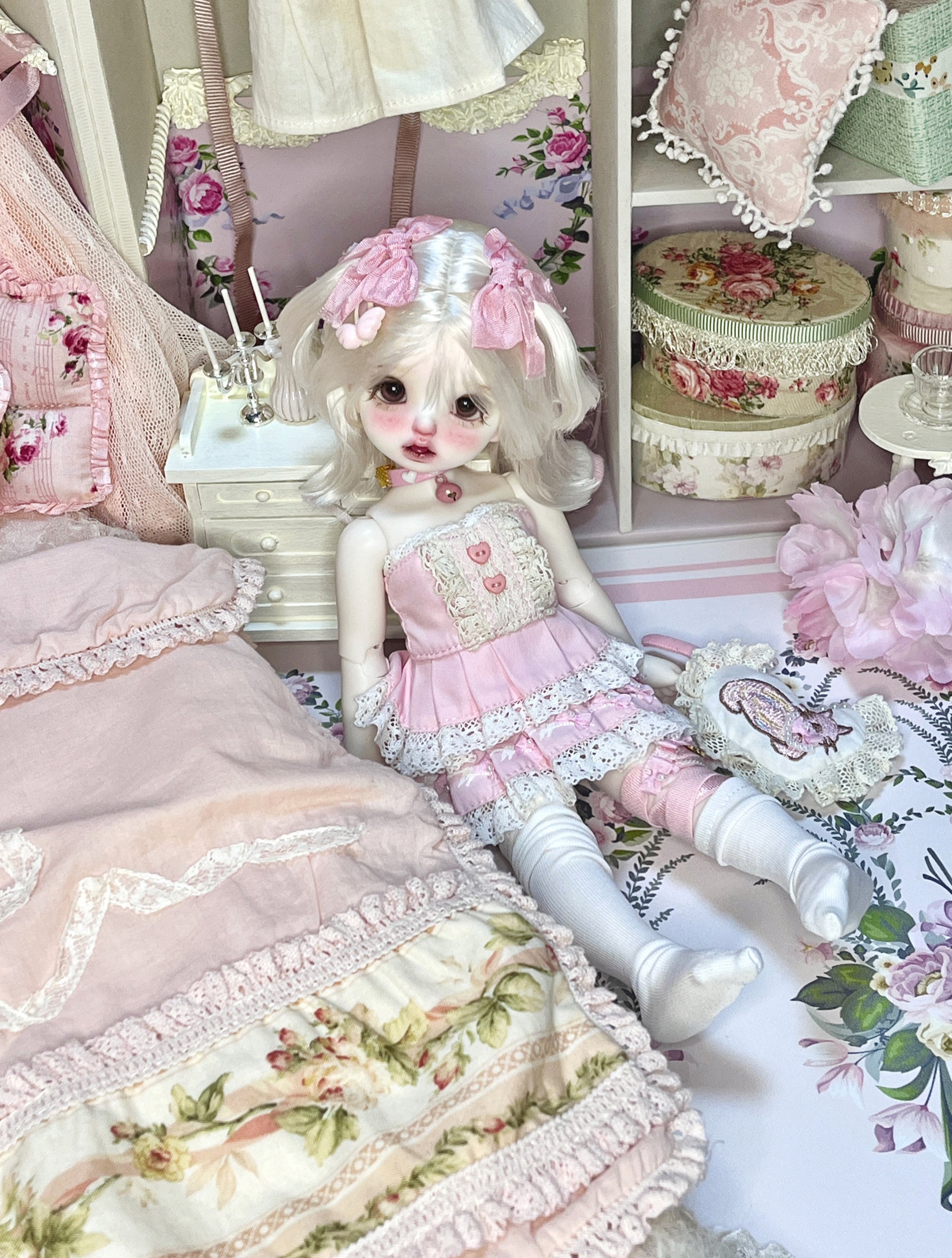 Sweet Cat Diary 1/6 & 1/4 pink clothing